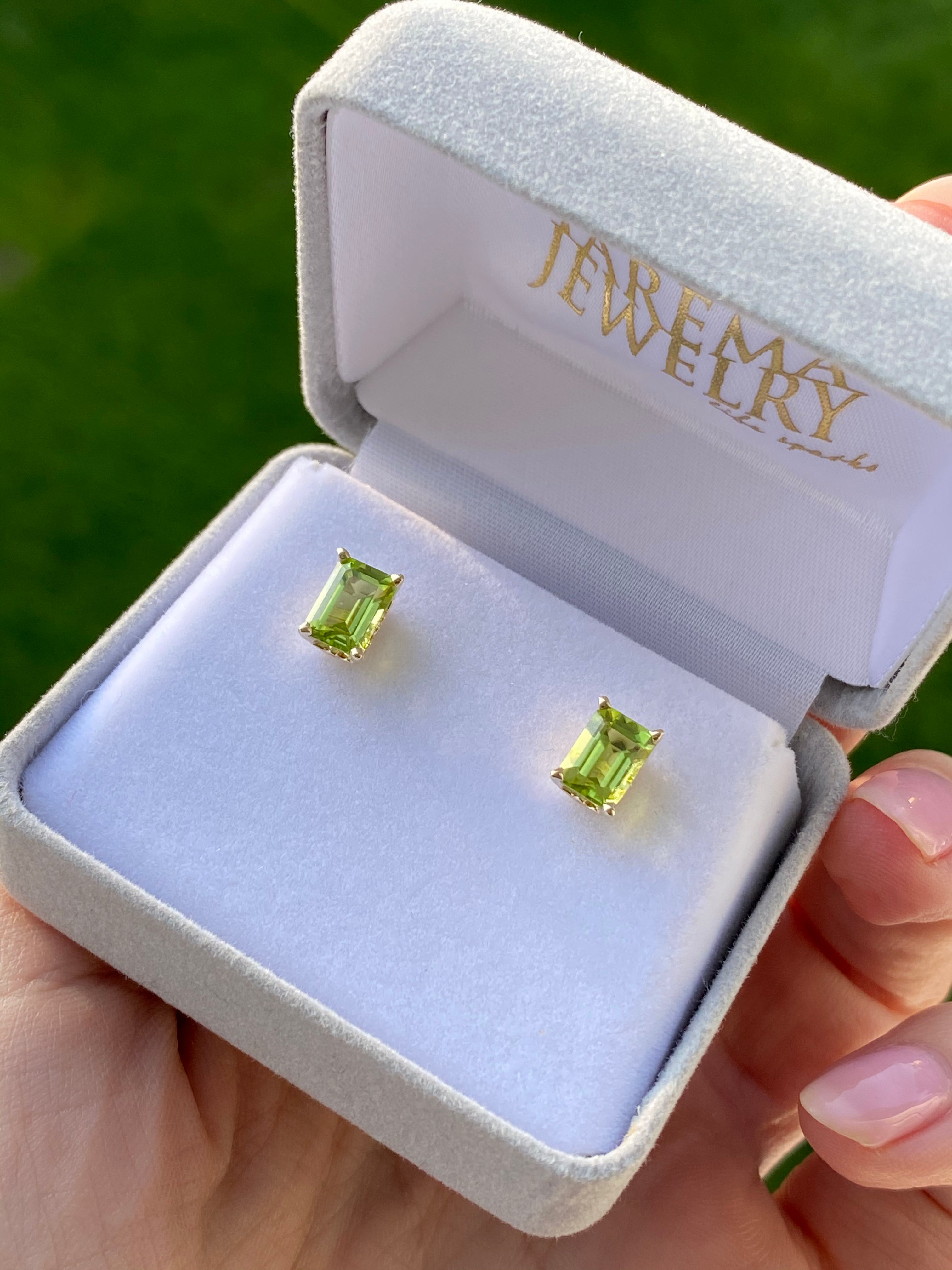 14K Peridot Earrings