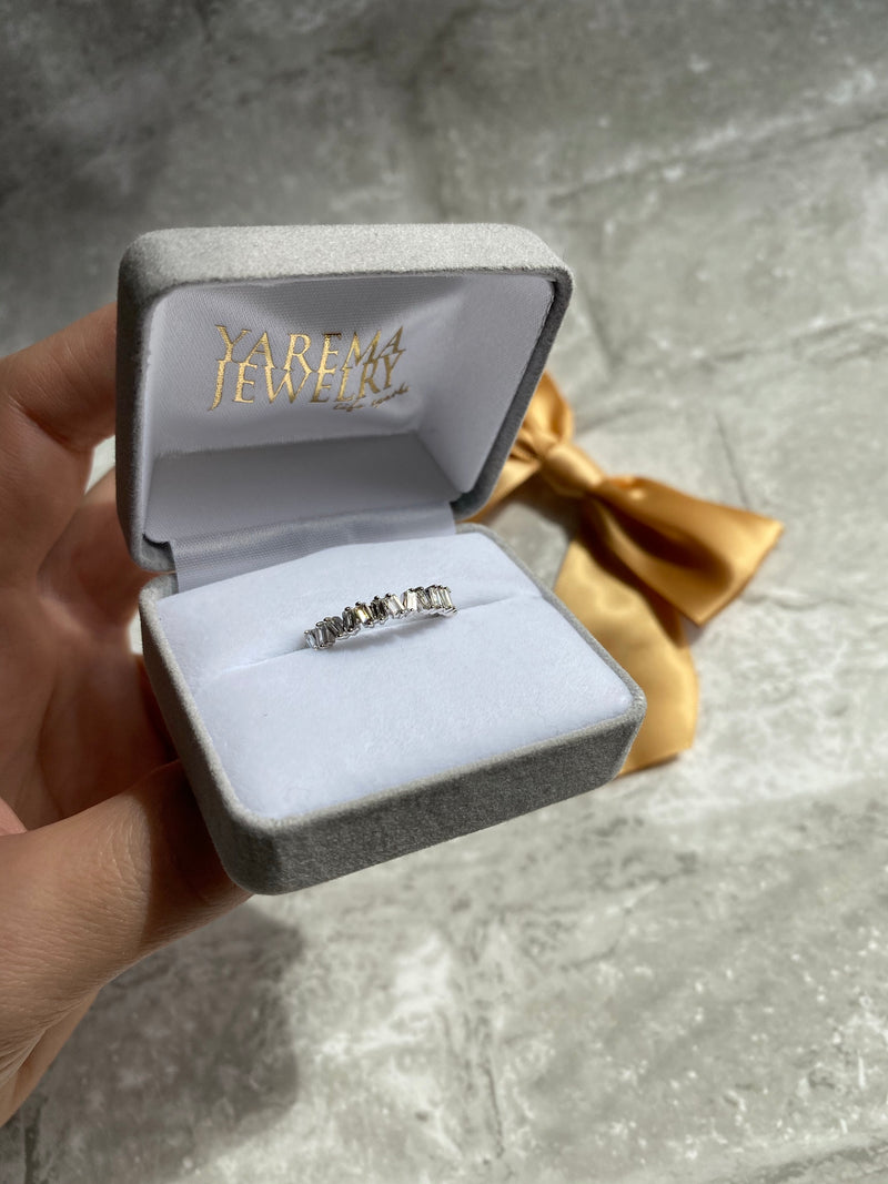14k Baguette Diamond Ring - YAREMA JEWELRY