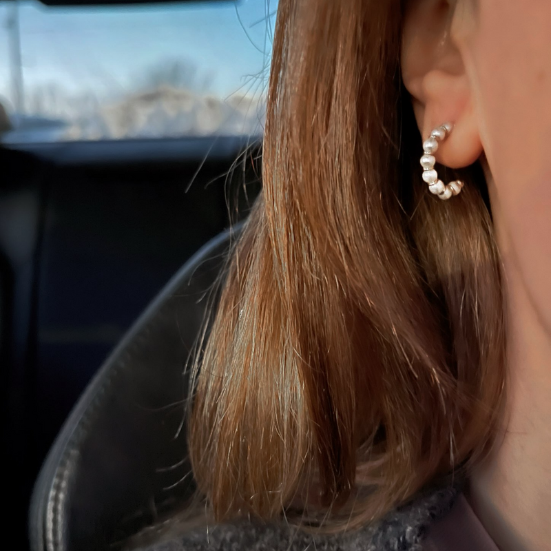 Perlina Small Gold Hoop Earrings - YAREMA JEWELRY