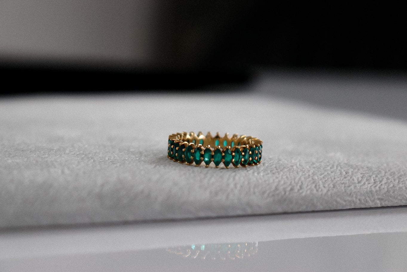 18k Gold Emerald Eternity Ring - YAREMA JEWELRY